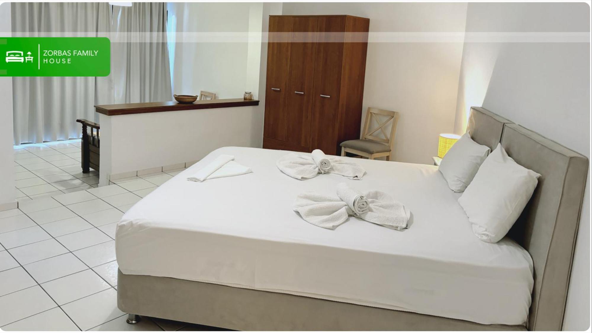 Zorbas Family House Hotel Troulos Ngoại thất bức ảnh