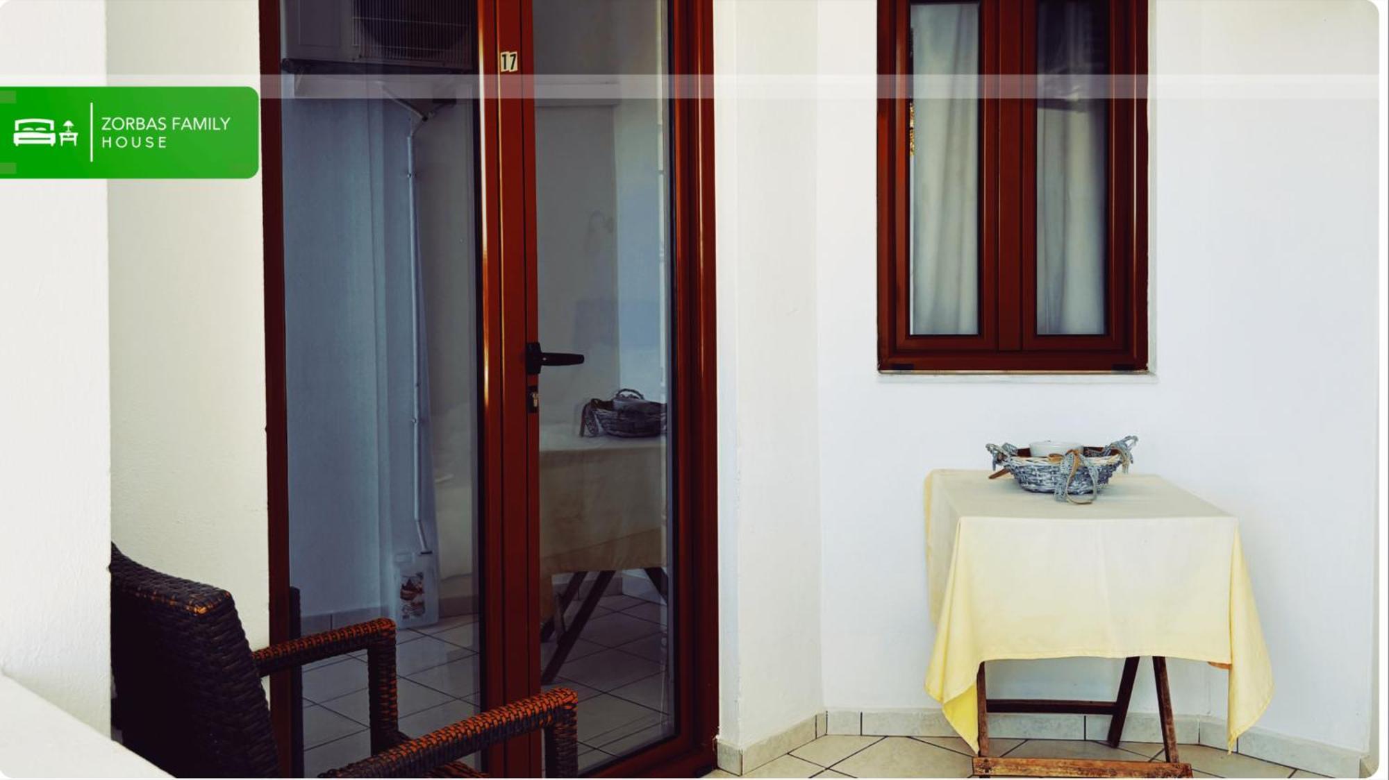 Zorbas Family House Hotel Troulos Ngoại thất bức ảnh