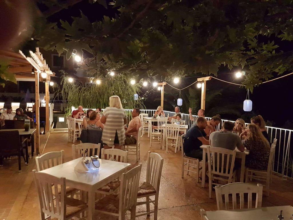 Zorbas Family House Hotel Troulos Ngoại thất bức ảnh