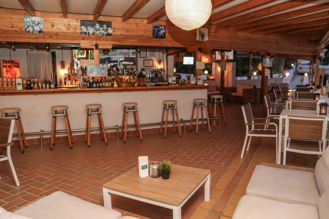 Zorbas Family House Hotel Troulos Ngoại thất bức ảnh