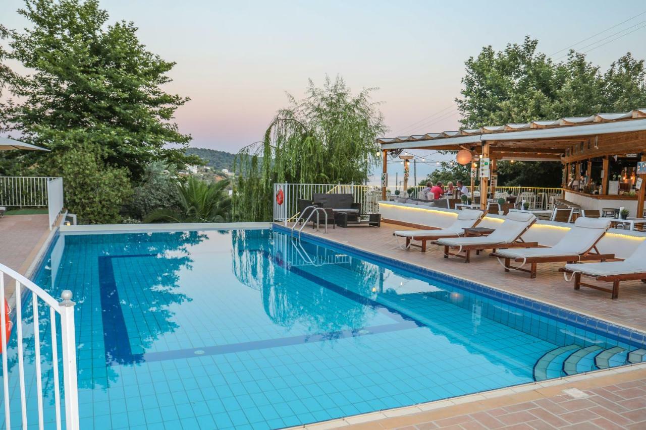Zorbas Family House Hotel Troulos Ngoại thất bức ảnh