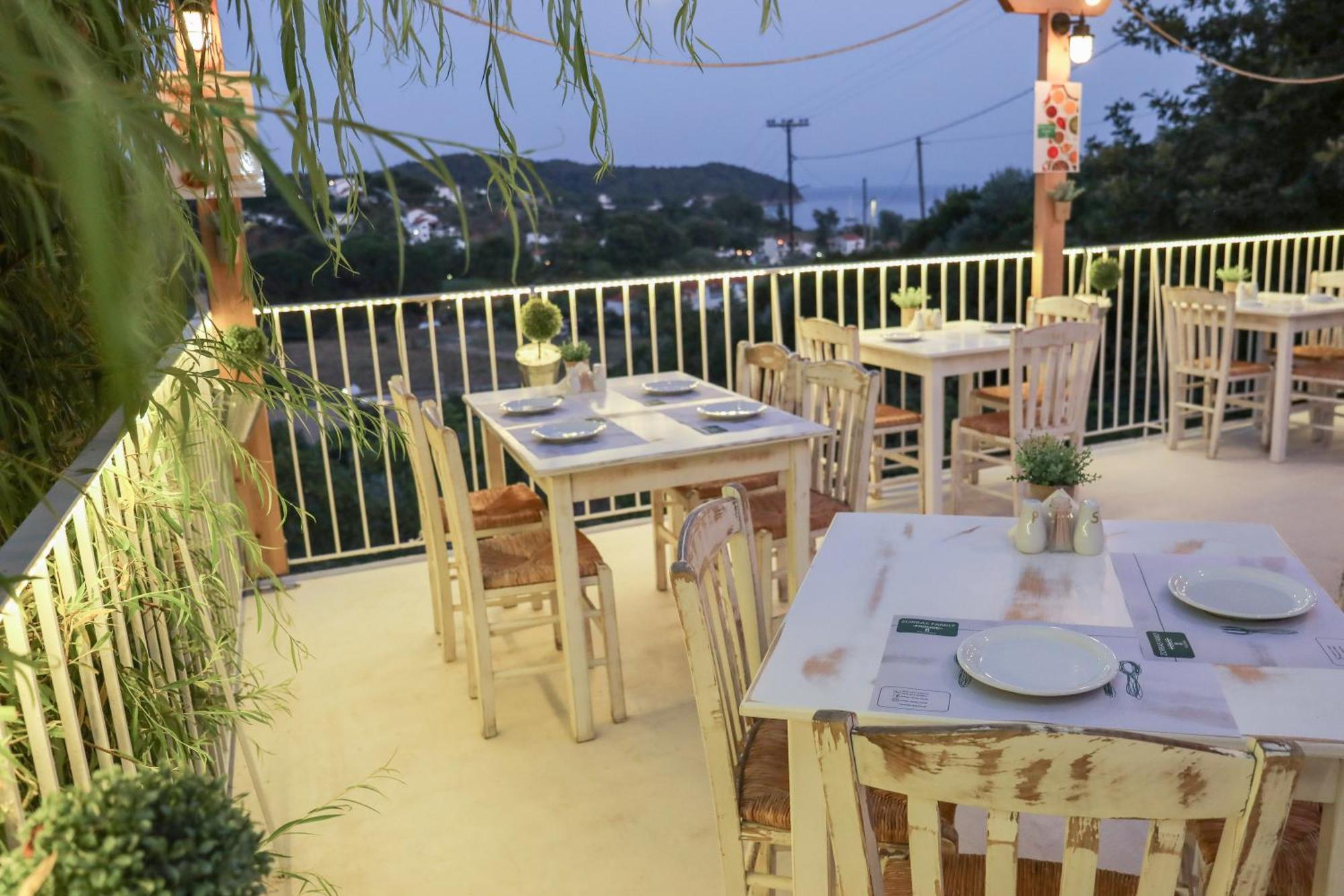 Zorbas Family House Hotel Troulos Ngoại thất bức ảnh